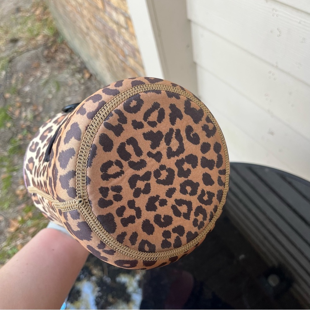 HydroJug Pink Water Bottle with Leopard Print Sleeve - Picture 4 of 5